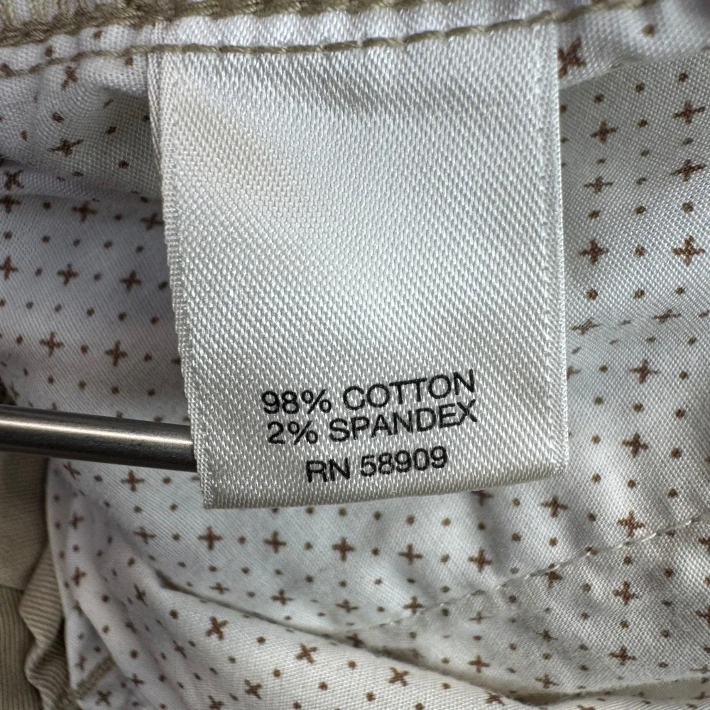 Roundtree & Yorke Casuals Men Khaki Chino Pants Stretch 40x30 Flat Front (38x29)